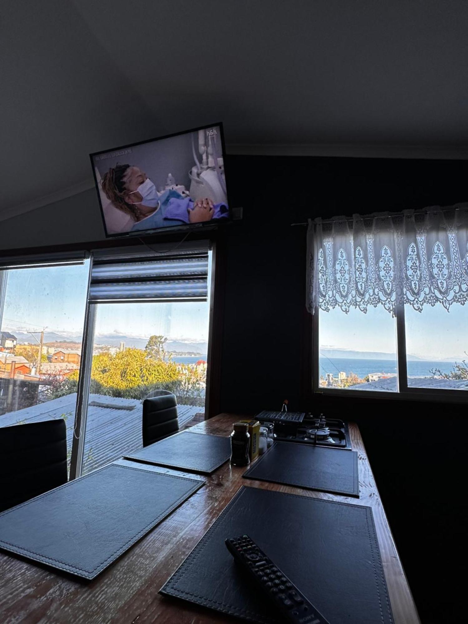 Hostal Y Cabanas Mirando Al Mar Puerto Montt Ngoại thất bức ảnh